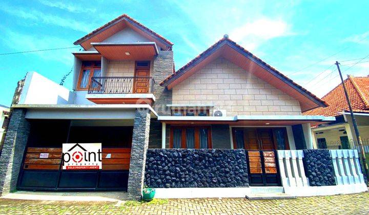 Rumah mewah 2 Lantai bonus furnish di Gajahan dekat notosuman 1