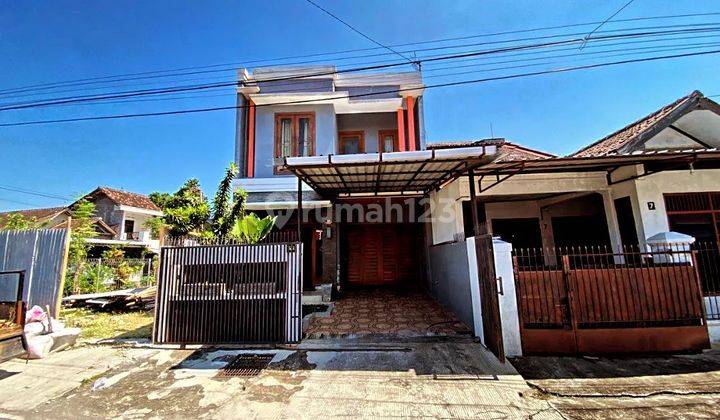 Rumah mewah 2 Lantai di Manahan solo kota siap huni 2