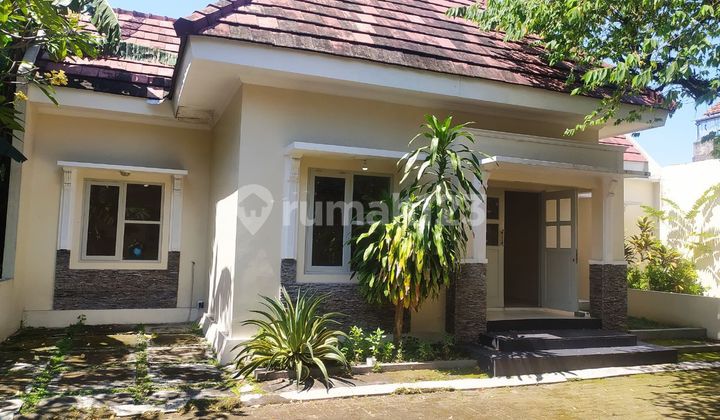 Rumah cantik murah di perumahan cluster di Panularan Laweyan Rumah cantik murah di perumahan cluster di Panularan Laweyan