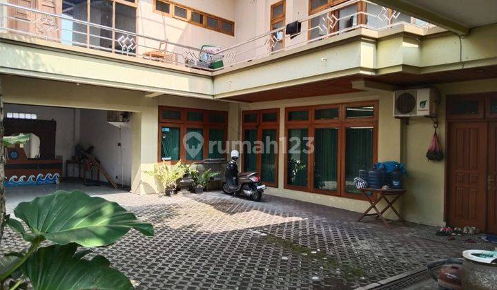 Rumah mewah 2 Lantai 999 m2 pinggir jalan raya kentingan jebres 1