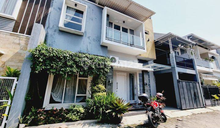 Rumah cantik 2 Lantai murah di perumahan cluster di colomadu 1