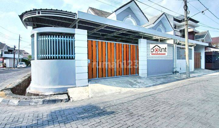 Rumah mewah di perumahan cluster dekat the park mall solo baru 1