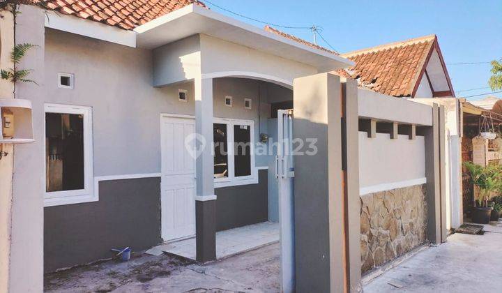 Rumah murah cantik luas 90 m2 di Gedongan colomadu 1