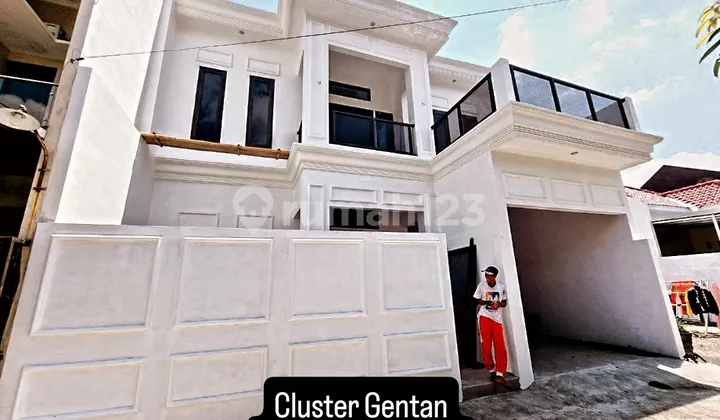 Rumah Mewah 2 Lantai Di Perumahan Gentan Area