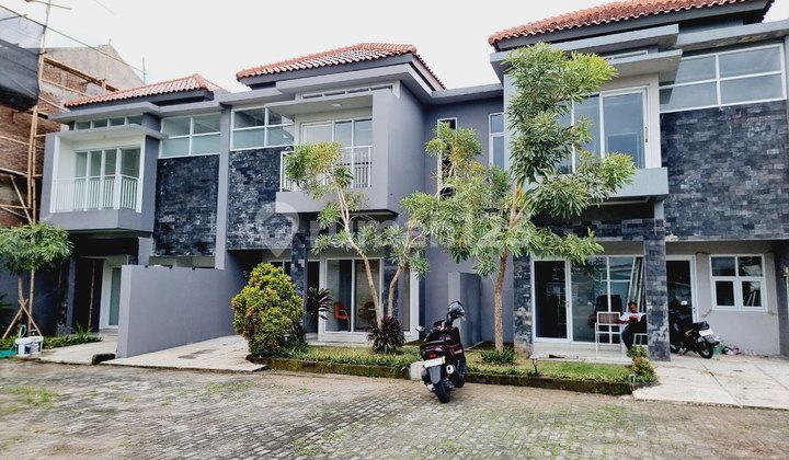 Townhouse Di Perumahan Cluster Elite Pucangsawit Jebres 2
