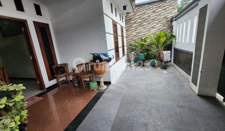 2-Story Luxury House in Jajar Laweyan, Furnished Bonus 2