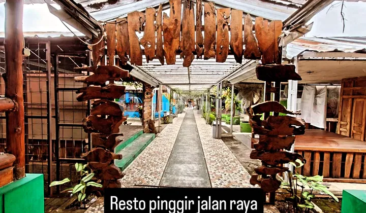 Ruang-usaha 2977.0 M² Pinggir Jalan Raya Karanganyar Kota