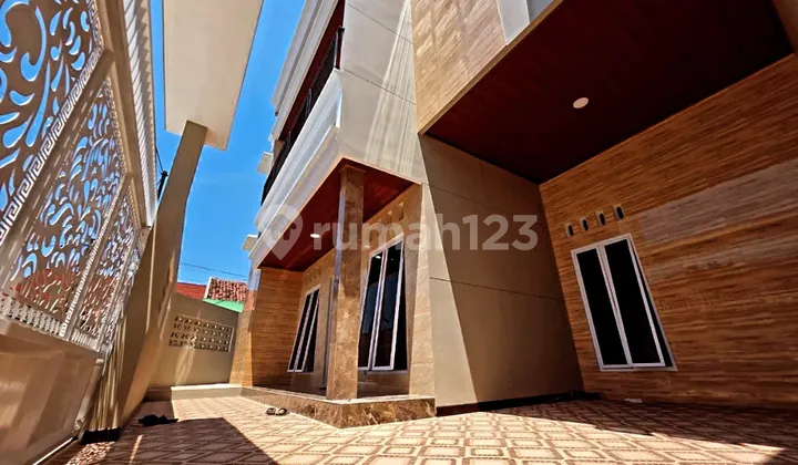 Rumah Mewah Karangasem di Laweyan Lokasi Super Strategies 2