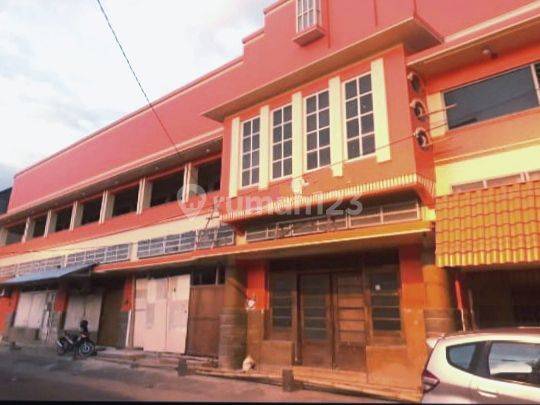 Hotel Lawas Dekat Jalan Slamet Riyadi Solo  1