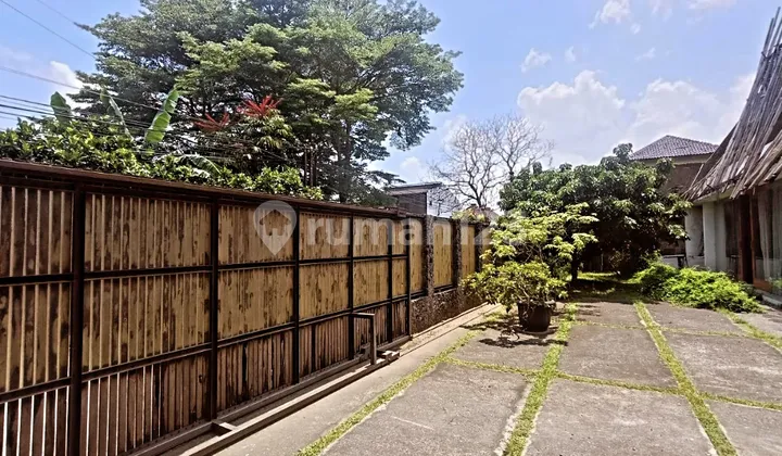 Luxury House with Swimming Pool in Blulukan Colomadu Behind Alana 2