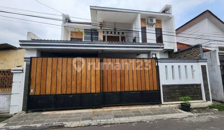 Rumah Mewah 2 Lantai Di Jajar Laweyan Bonus Furnish Rumah Mewah 2 Lantai Di Jajar Laweyan Bonus Furnish