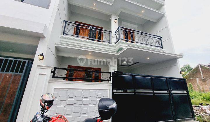 Rumah Mewah 2 Lantai Harga Murah Di Psrumahan Gentan Area 2