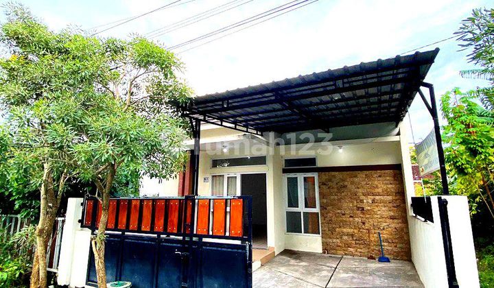 Rumah Cantik Solo Baru Di Perumahan Cluster 