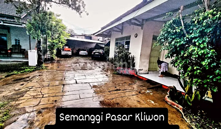 Flood-Free Land, in Semanggi Pasar Kliwon with Building Bonus