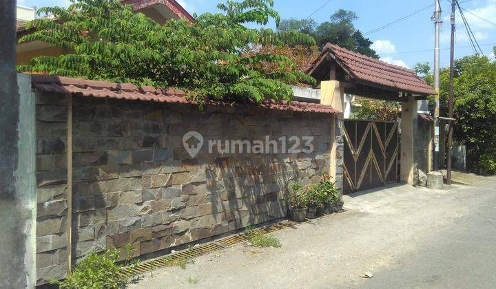 Rumah Lahan Luas 289 M2 Dekat Masjid Zayed Gilingan 2