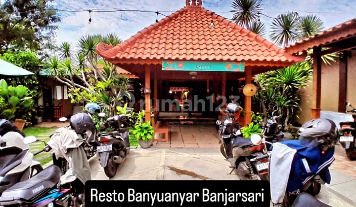 Sumber Banyuanyar Banjarsari Solo Roadside Restaurant