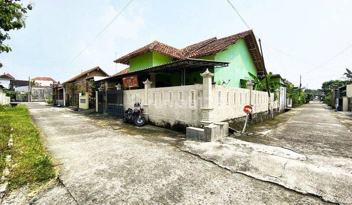 Rumah Cantik Lahan Luas 245 M2 Di Depan Kolam Renang Kopassus  2