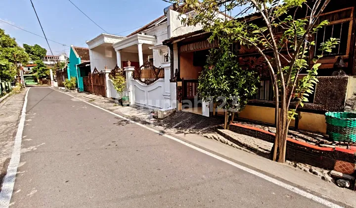 Rumah Di Jajar Laweyan Dekat Stadion Manahan Solo 2