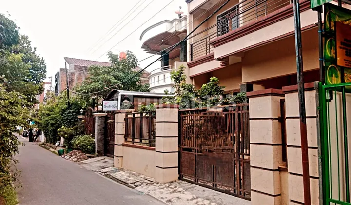 Luxurious House in Serengan Joyotakan at an Affordable Price 2