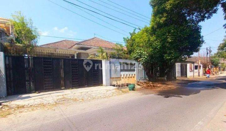 Rumah Mewah Lahan Luas 829 M2 Di Sondakan Laweyan Solo 1