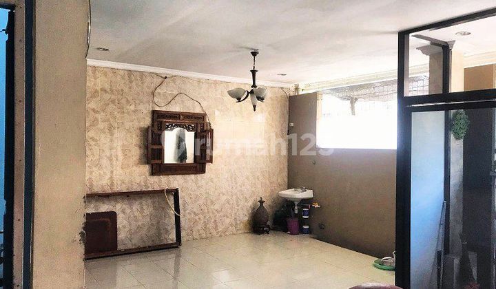 Affordable House Behind Fave Hotel Solo Baru 2