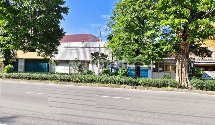 Roadside Business Space Sriwedari Laweyan Slamet Riyadi