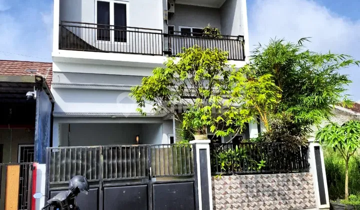 House, 2 Floors, Luxury Near Superindo Gumpang Kartasura