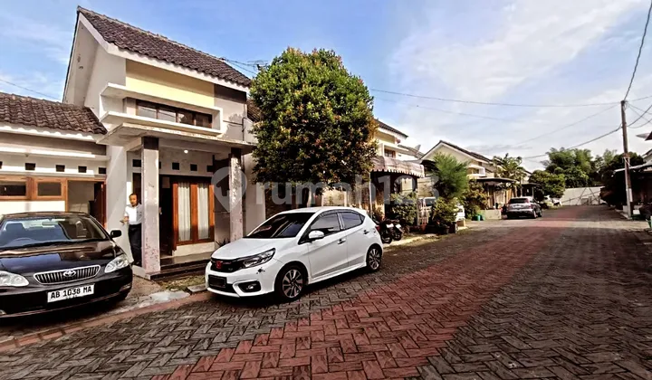 Rumah Colomadu Bonus Furnish Di Cluster Blulukan 2