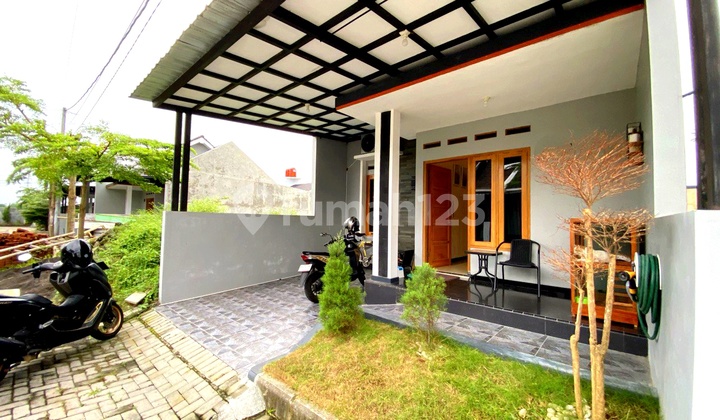 Rumah Cantik Di Perumahan Cluster Solo Baru Area 2
