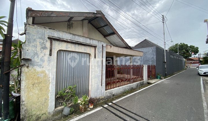 Rumah Luas 181 M2 Di Sumber Hitung Tanah Saja 2