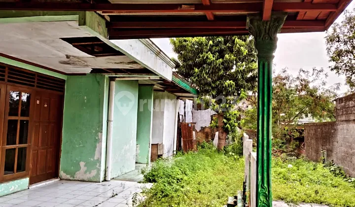 House in Nusukan Banjarsari 390 M2 Land Included 2