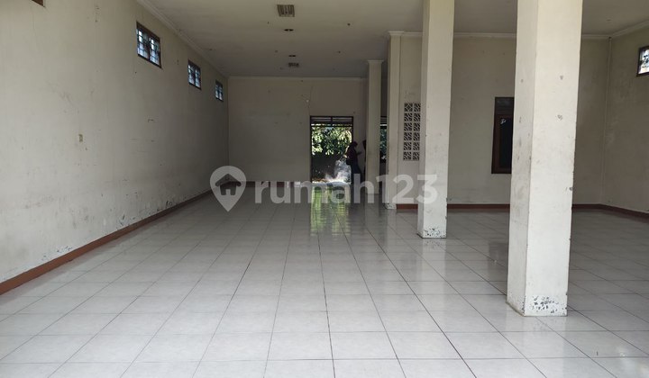 Strategic Shop House by Solo Jogja Main Road 500.0 m²