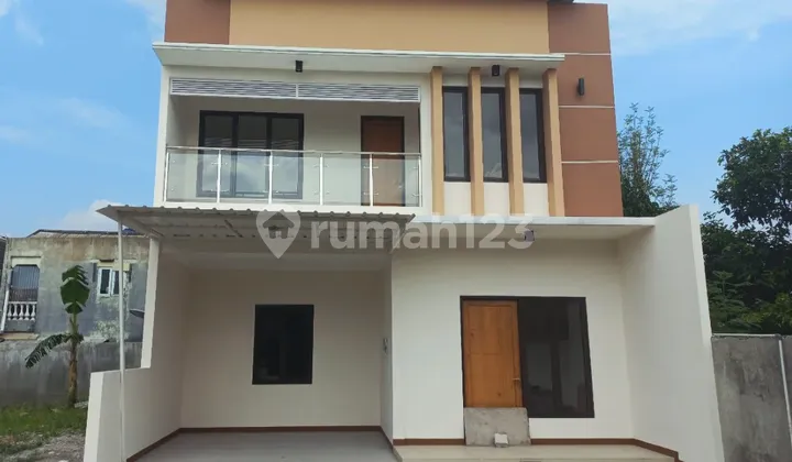 Luxury House in a Cluster Housing in Nusukan, Banjarsari 2