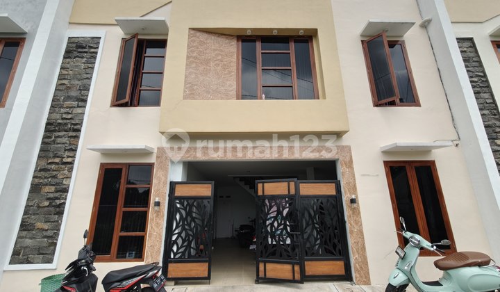 Luxurious 14-Room Boarding House Near Ums Gonilan Campus Kartasura 2