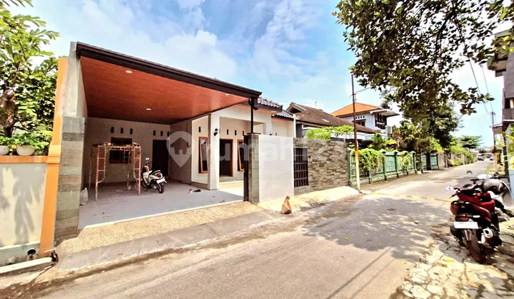 Luxury House in Banyuanyar at an Affordable Price, Rare Find 2