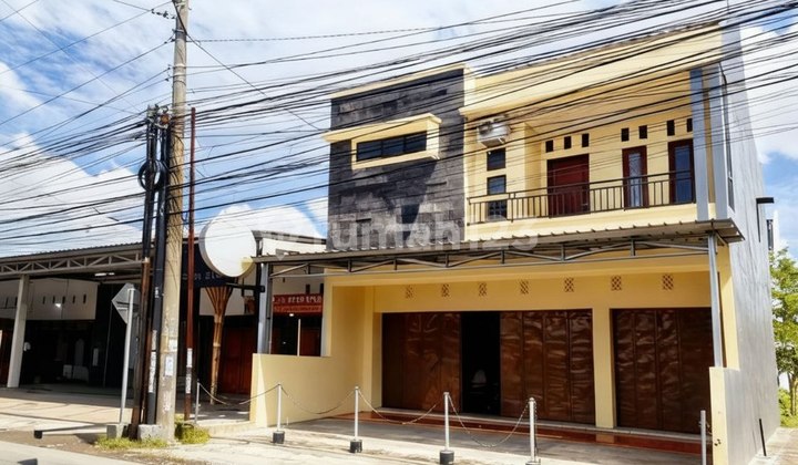 Rumah Plus Toko Pinggir Jalan Mangesti Gentan Kawasan Bisnis