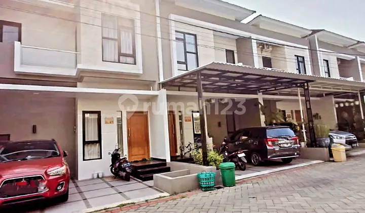 Rumah Cantik Di Perumahan Cluster Gentan Area