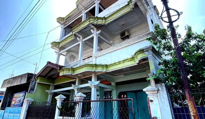 Beautiful 3-Story House Cemani Grogol Sukoharjo 1