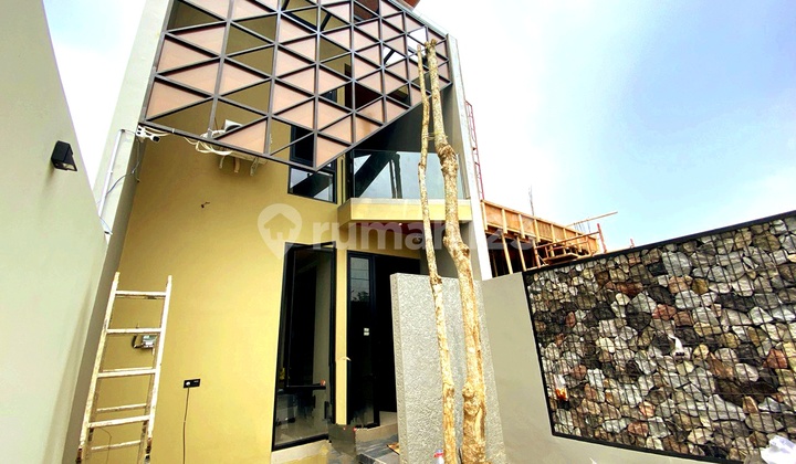 Unique House by the Main Road with Complete Furnishing Bonus 2