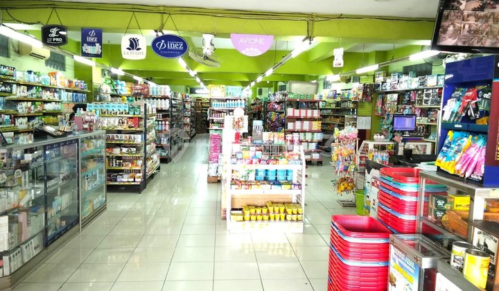 Ruang-Usaha,Toserba Pinggir Jalan Raya Karanggede Gemolong