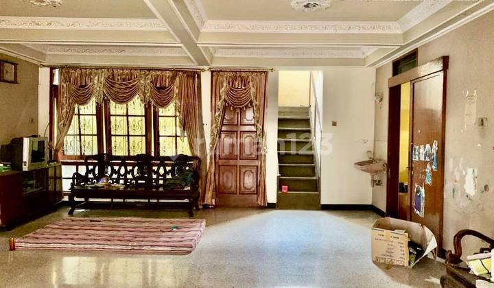 Rumah Mewah Lahan Luas 478 M2 Di Dekat Jalan Raya 2