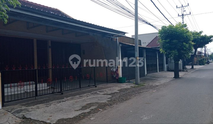 Rumah Plus Toko Pinggir Jalan Raya Jajar Laweyan Solo 1