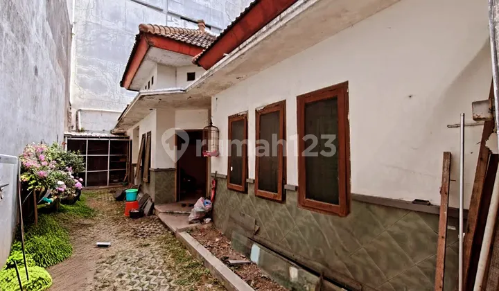 Beautiful House in Keprabon Solokota Strategic Location 2