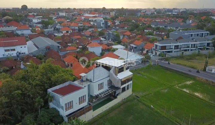 MODERN VILLA WITH RICE FICE FIELDS VIEW IN SEMINYAK 2