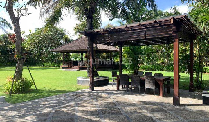 FOR SALE TROPICAL AND SPACIOUS GARDEN VILLA NEAR SANUR 2