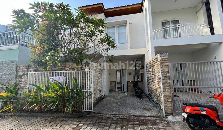 Modern Style Villa For Sale In Nusa Dua Badung Bali 1