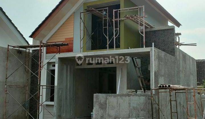 Rumah Scandinavian Lantai Dua di Jln Palagan Km 14 Barat Uii Jakal 1