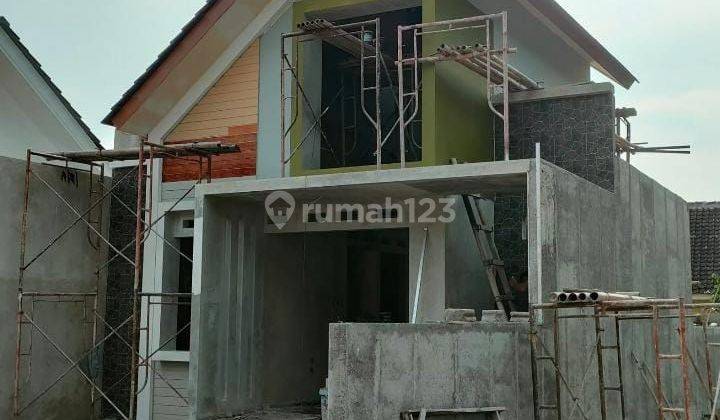 Rumah scandinavian dua lantai di jl palagan km 14 atau barat uii jakal  1