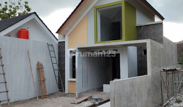 Rumah lantai 2 scandinavian di barat jl palagan km 14 atau barat uii jakal 1