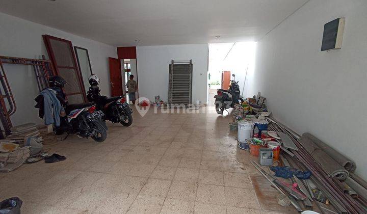 Rumah Bagus Area Simprug Bisa Untuk Kantor, Jakarta Selatan  2